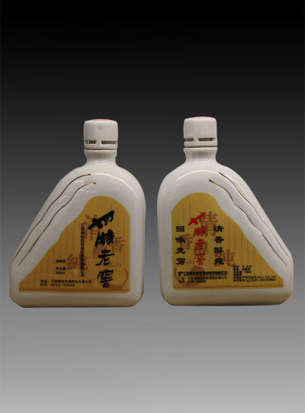 其他釉面酒瓶_023 四特老酒.jpg